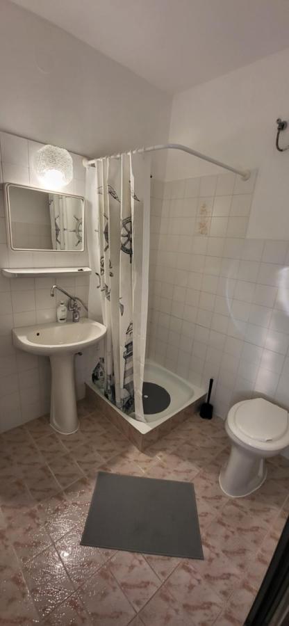 Aniiza Apartman Orvenyes Eksteriør bilde